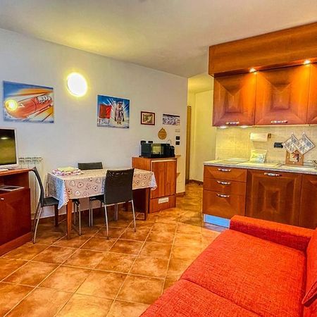 Appartamento Smith Roero - Affitti Brevi Italia บาร์โดเนกเกีย ภายนอก รูปภาพ