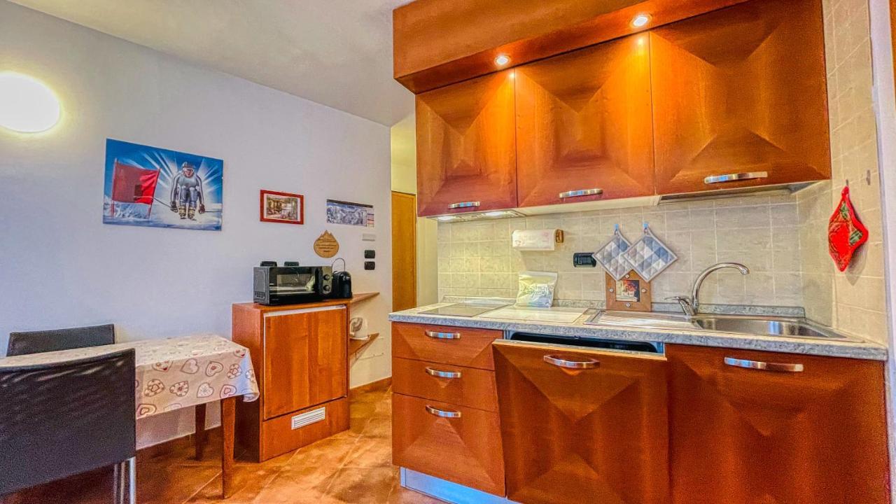 Appartamento Smith Roero - Affitti Brevi Italia บาร์โดเนกเกีย ภายนอก รูปภาพ