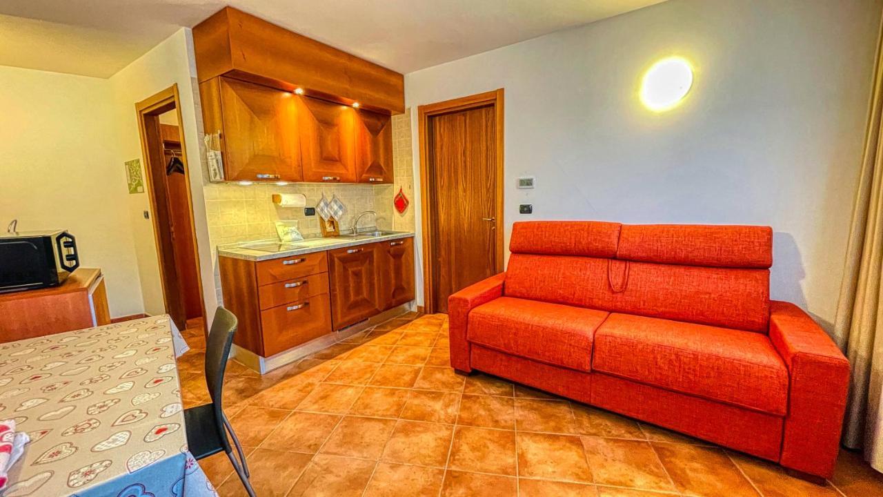 Appartamento Smith Roero - Affitti Brevi Italia บาร์โดเนกเกีย ภายนอก รูปภาพ